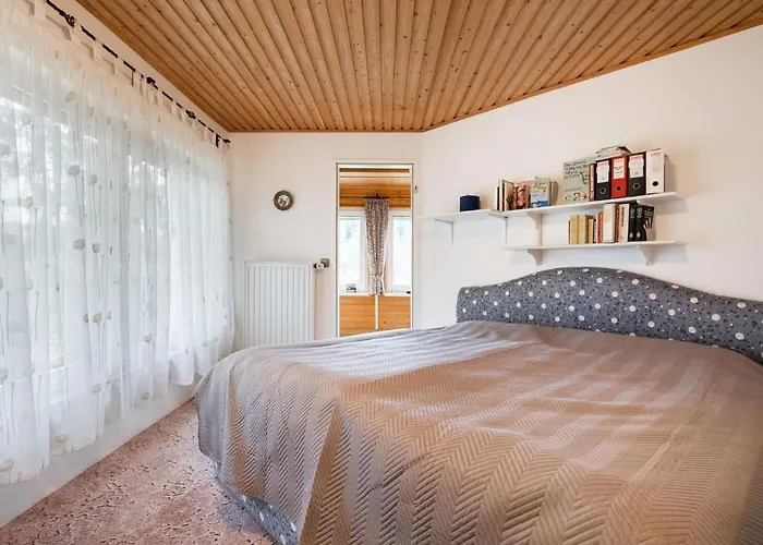 Semesterbostad Tranquil Stay, Guentersberge *